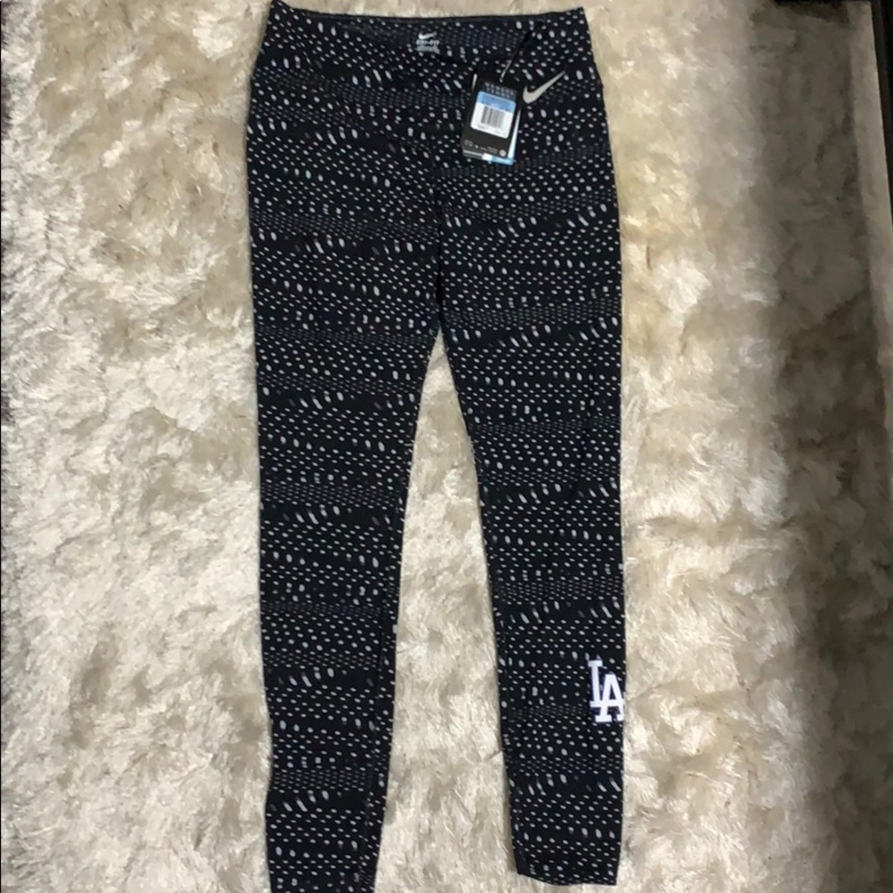 BRAND NEW Nike Women’s Dri-Fit Leggings
